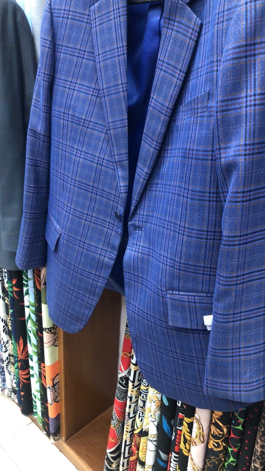 Classic business tailoring photo from the Bang Rak showroom